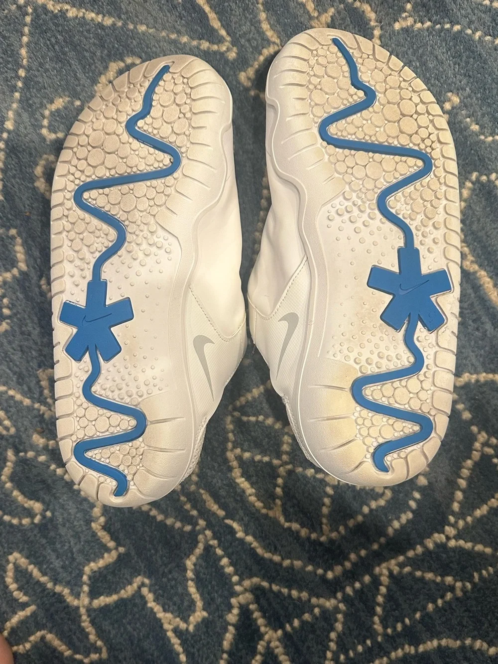 Nike zoom pulse sneakers